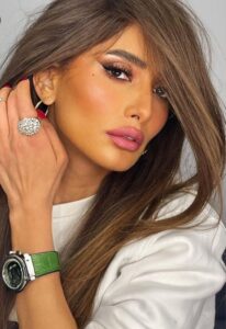 الممثلة زينة