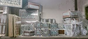 جزء من تجهيزات المعرض