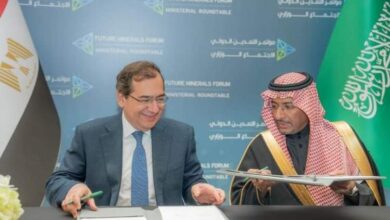 طارق الملا وبندر بن ابراهيم الخريف يوقعان مذكرة التفاهم